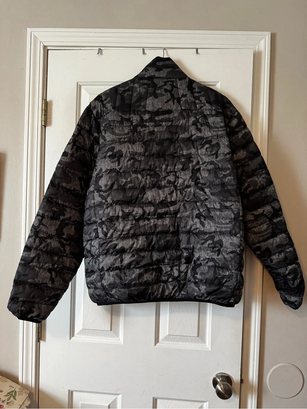 Hawke & Co Sport Men’s Large Down-Filled Puffer Jacket | Dark Gray Camouflage